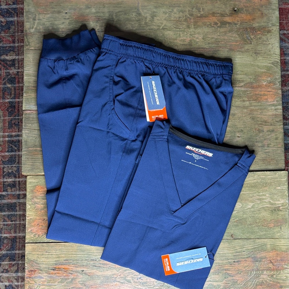 Skechers Men's Deep Blue Scrub Set